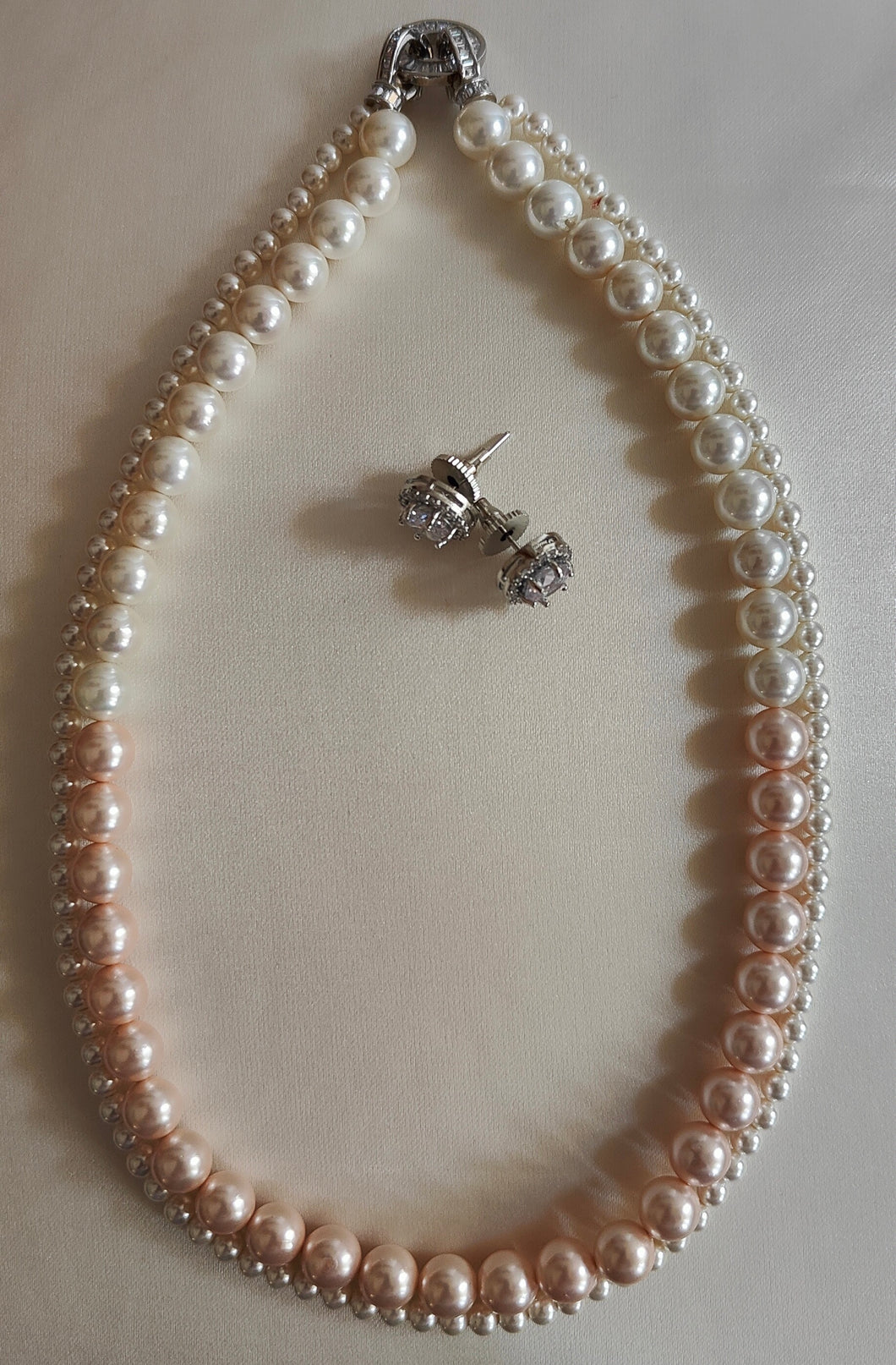 Kate Dual-Shade Pearl Necklace