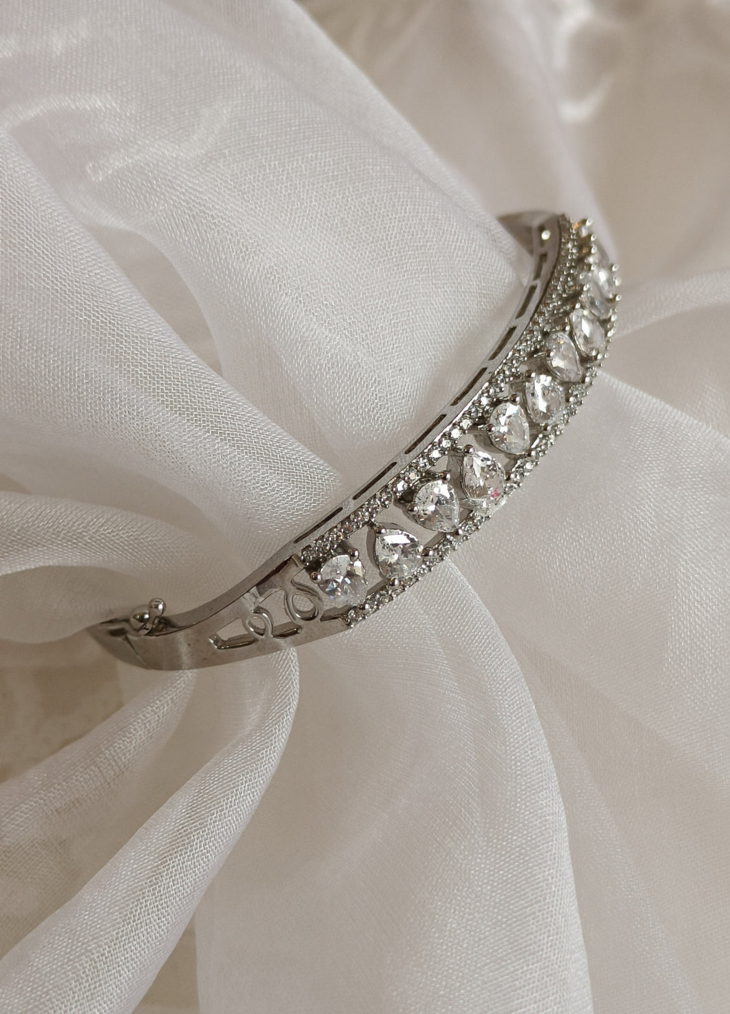 Magnolia Pear Silver Bracelet