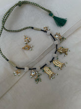 Load image into Gallery viewer, Machli Necklace Set
